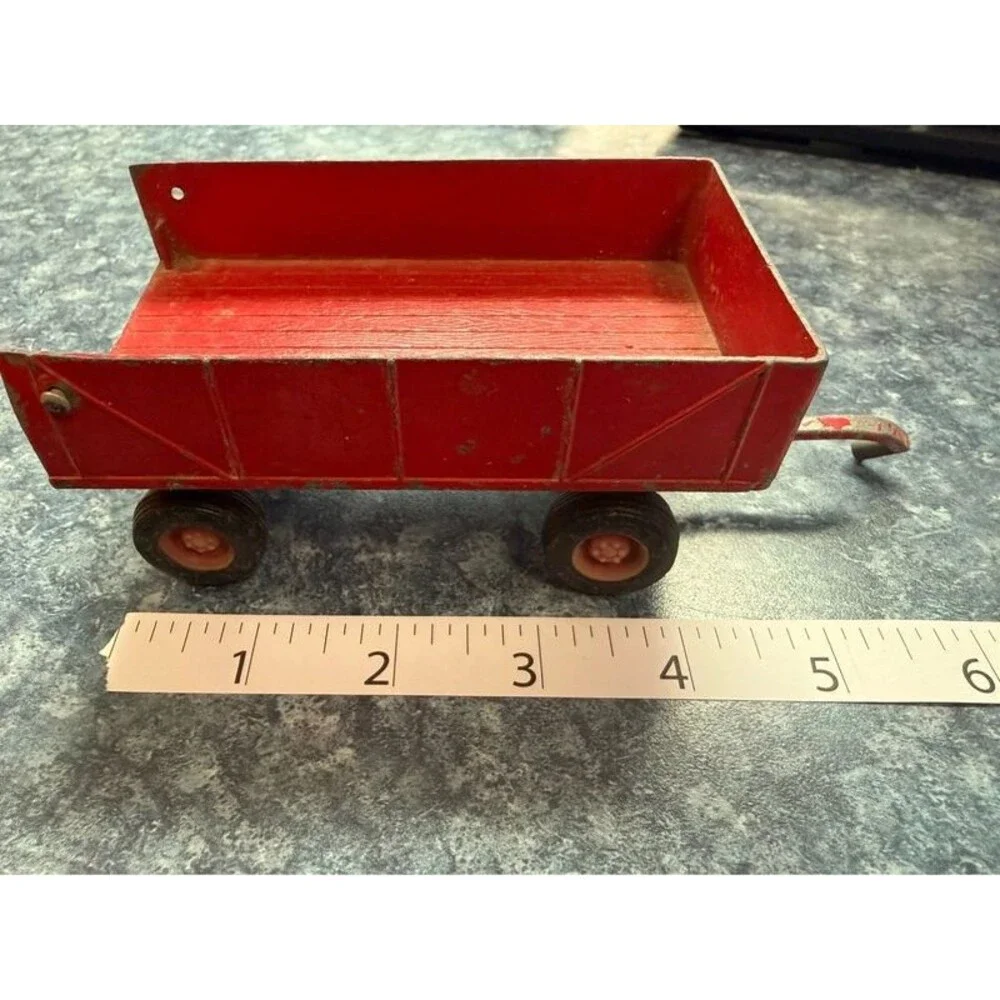 Vintage ERTL Red Metal Farm Wagon Trailer Toy – 1/32 Scale
